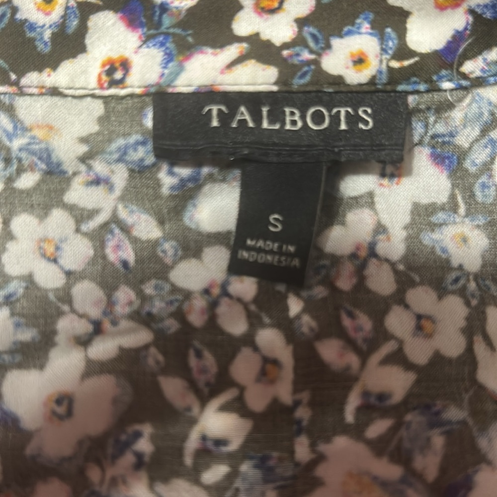 Long sleeve button down - Picture 2 of 5